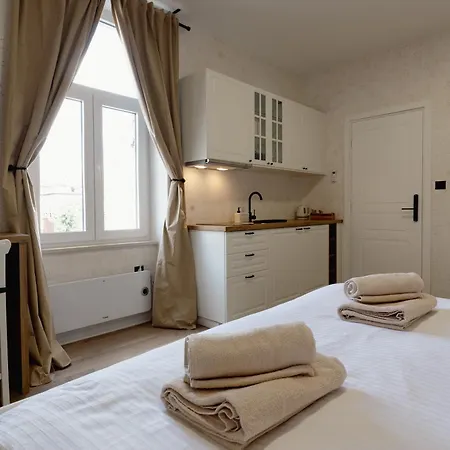 Place 2 Apartman