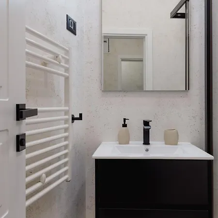 Place 2 Apartment