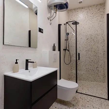 Place 2 Apartment